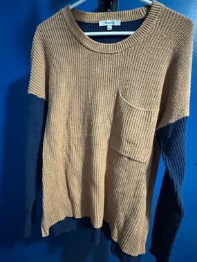 Madewell Two-Tone Crewneck Sweater in Camel and Navy